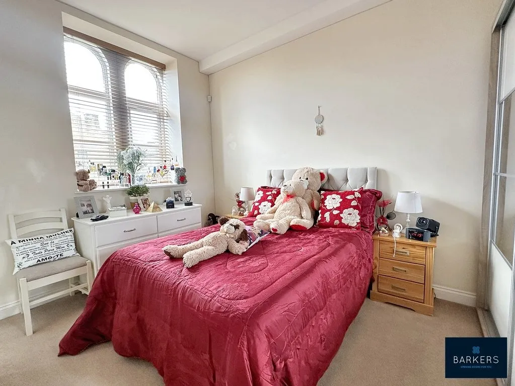 Brunswick Place, Heckmondwike WF16 0LE, photo 11