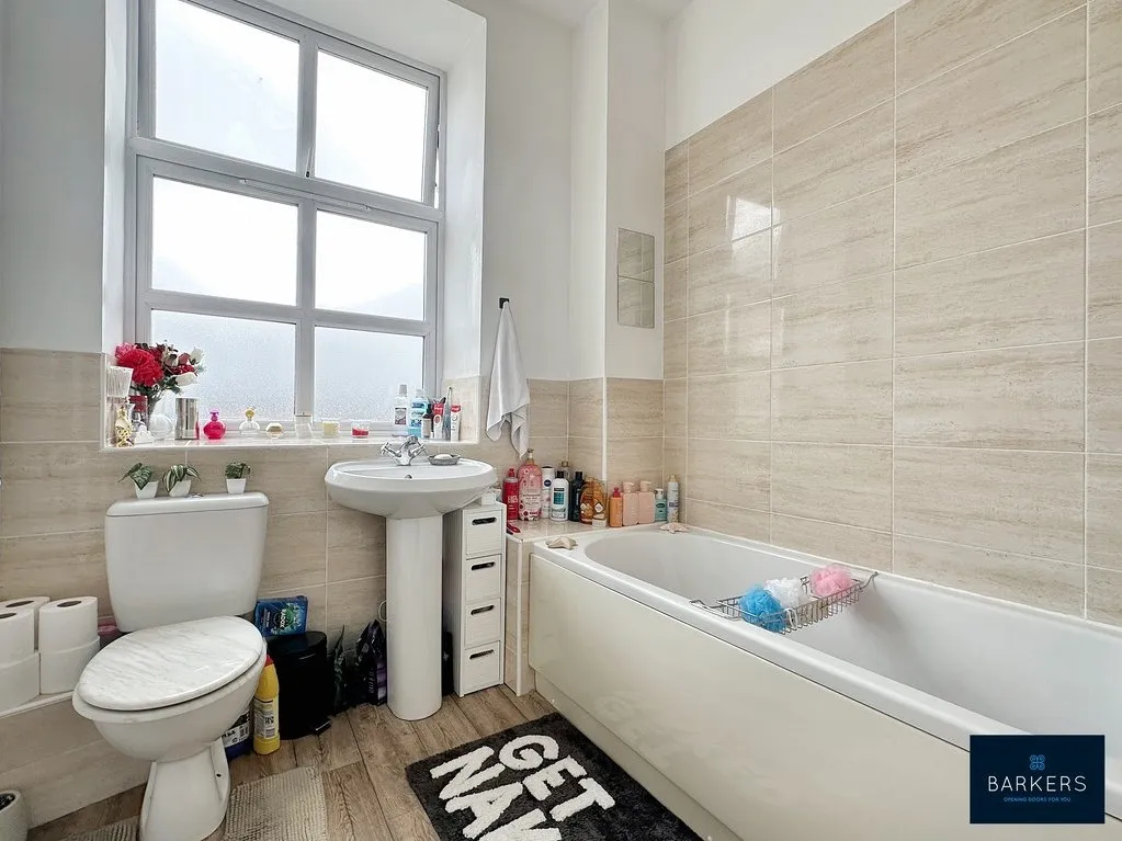 Brunswick Place, Heckmondwike WF16 0LE, photo 8