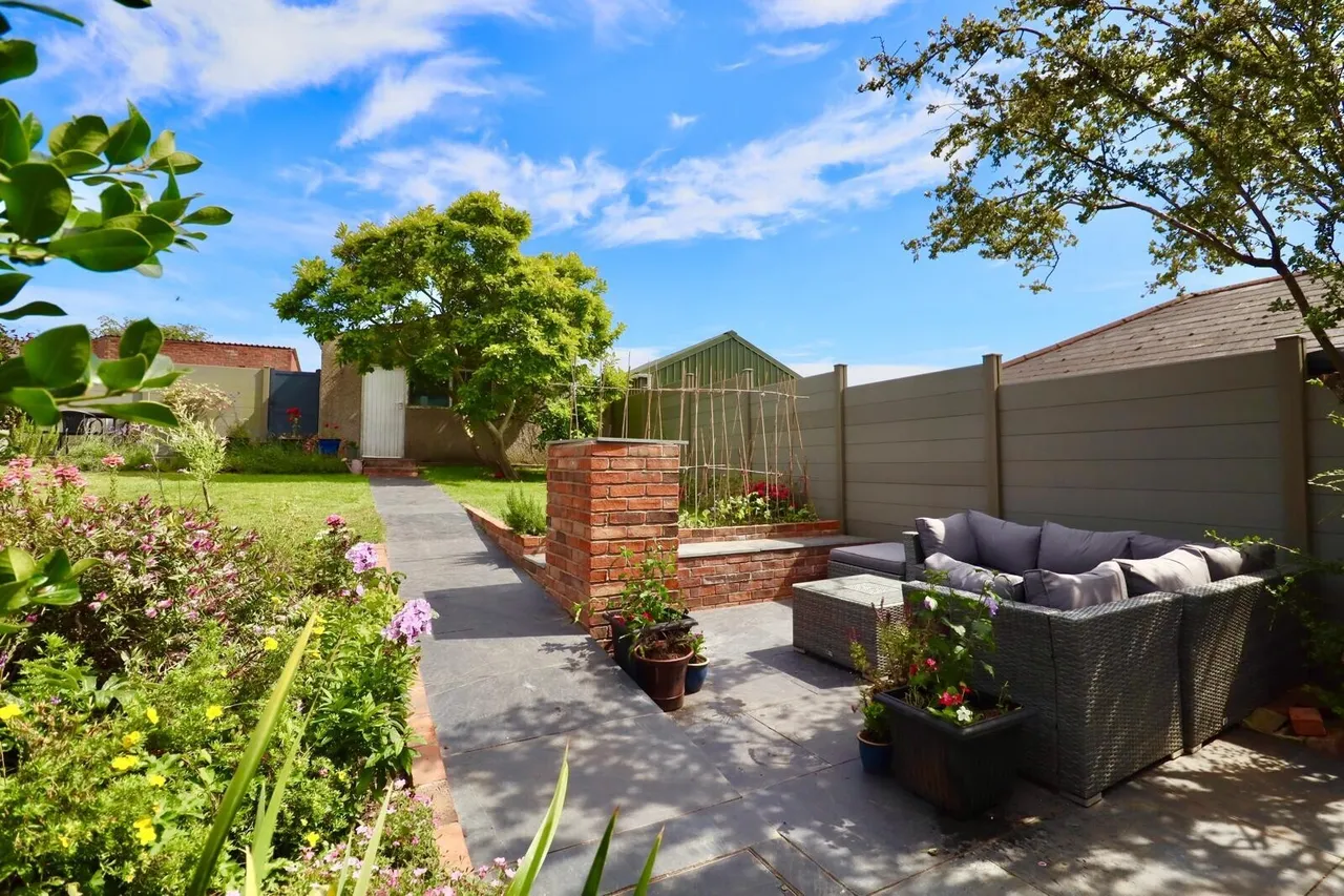 Claude Road West, Barry, CF62, photo 25