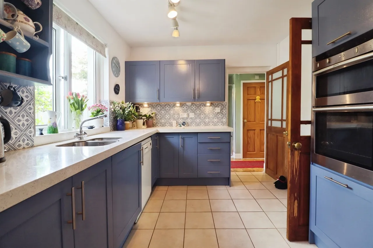 Claude Road West, Barry, CF62, photo 6