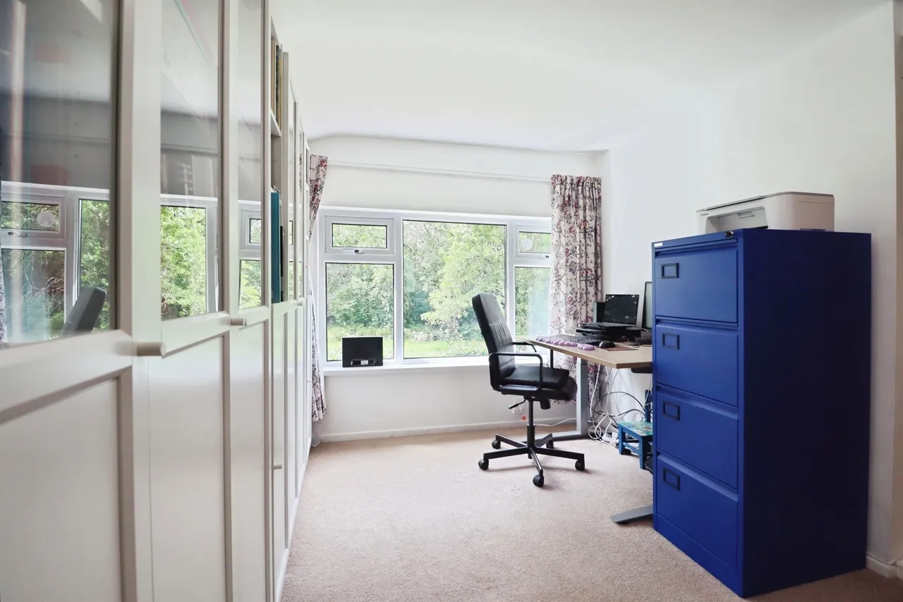 Claude Road West, Barry, CF62, photo 15