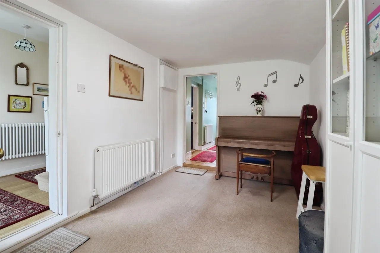 Claude Road West, Barry, CF62, photo 11