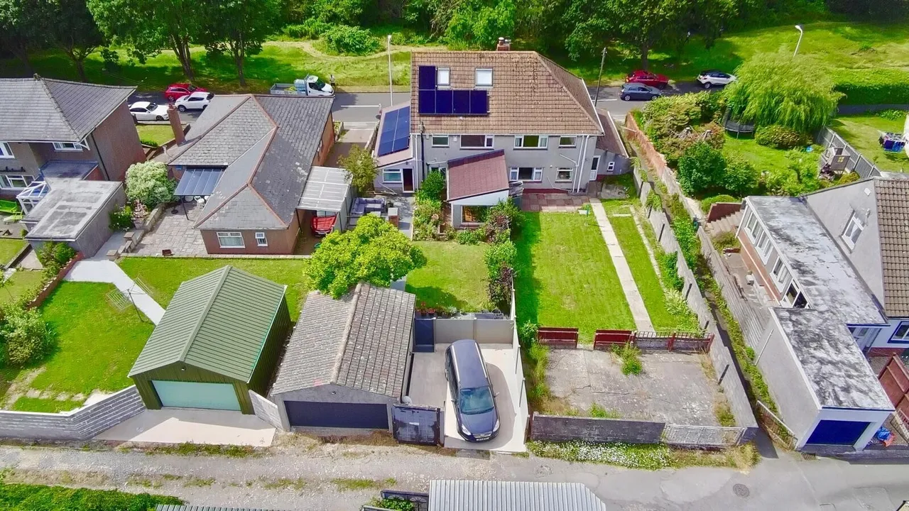Claude Road West, Barry, CF62, photo 31