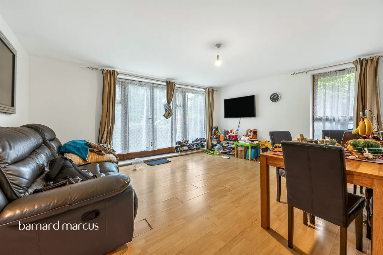 Harry Close, Croydon, photo 3