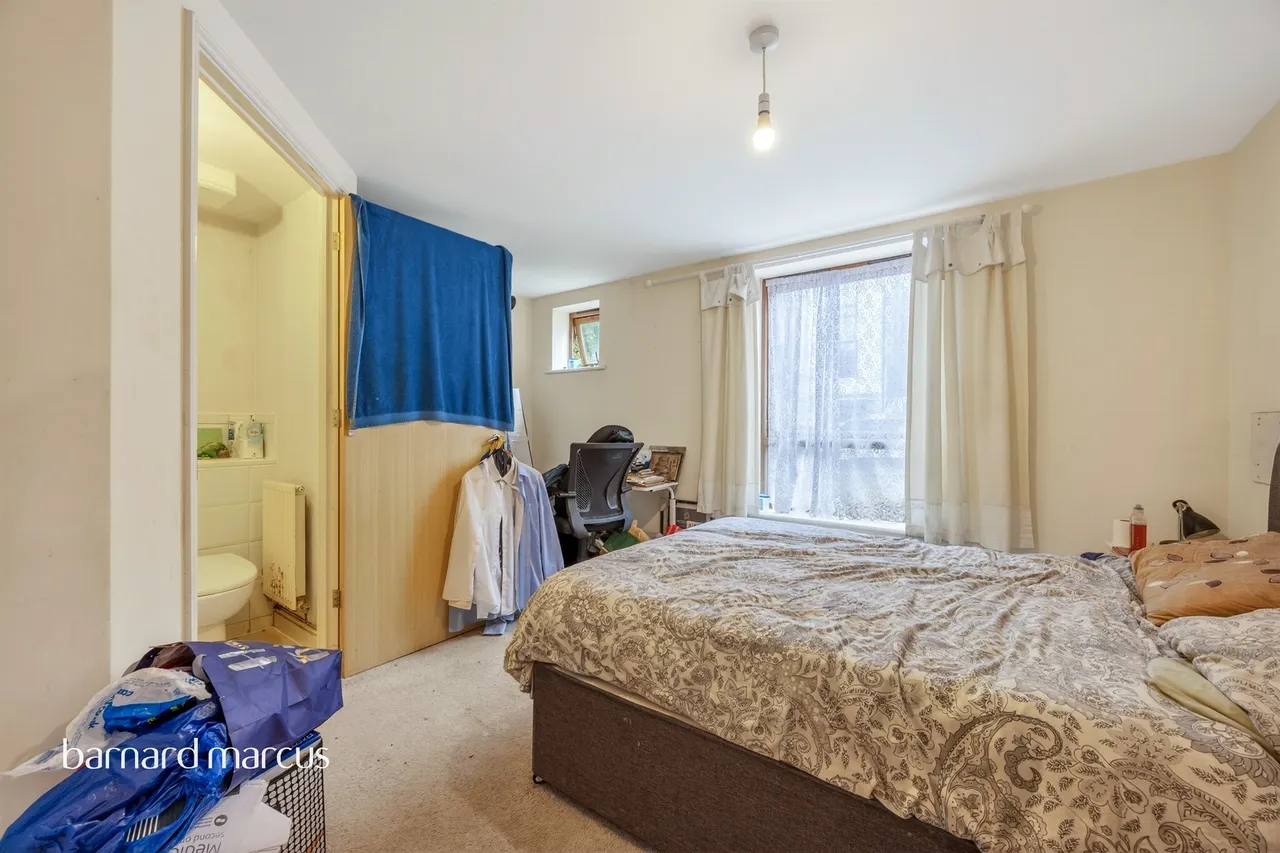 Harry Close, Croydon, photo 6