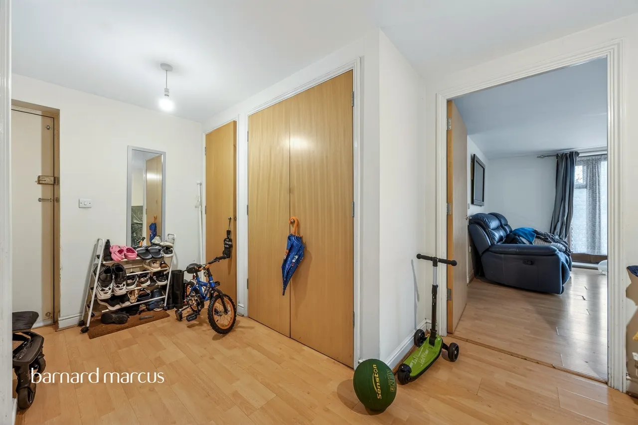 Harry Close, Croydon, photo 5