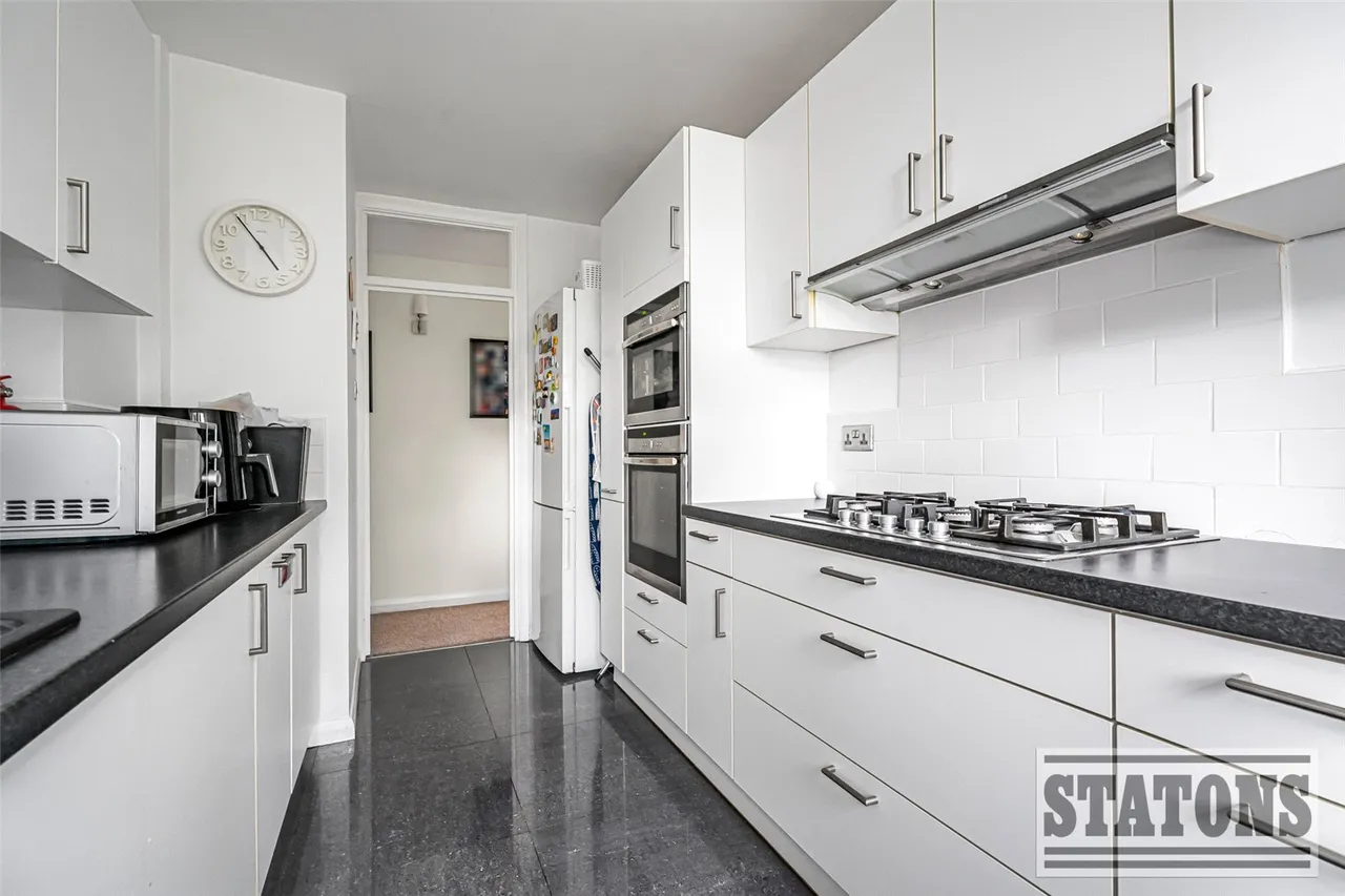 The Logans, Blenheim Road, Barnet, EN5 4NQ, photo 5