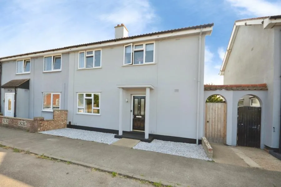 Hall Pond Way, Felixstowe, IP11, photo 18