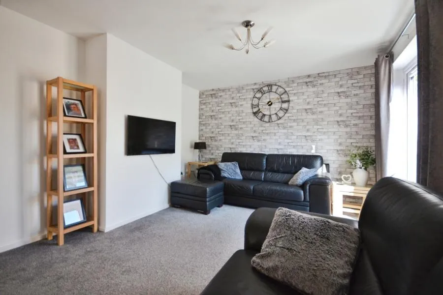 Hall Pond Way, Felixstowe, IP11, photo 8