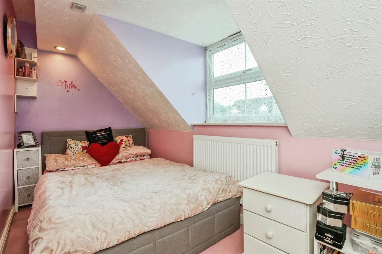 Kestrel Lane, Hamilton, Leicester, photo 7