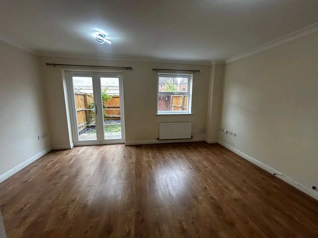 Phoenix Gardens, Swindon, SN25, photo 3