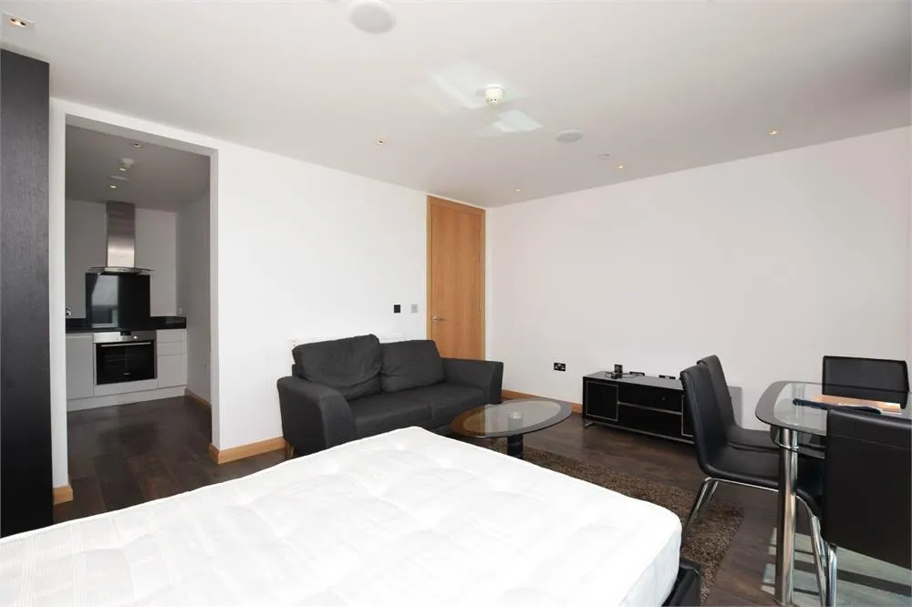 Fulton Road, Wembley, HA9, photo 4