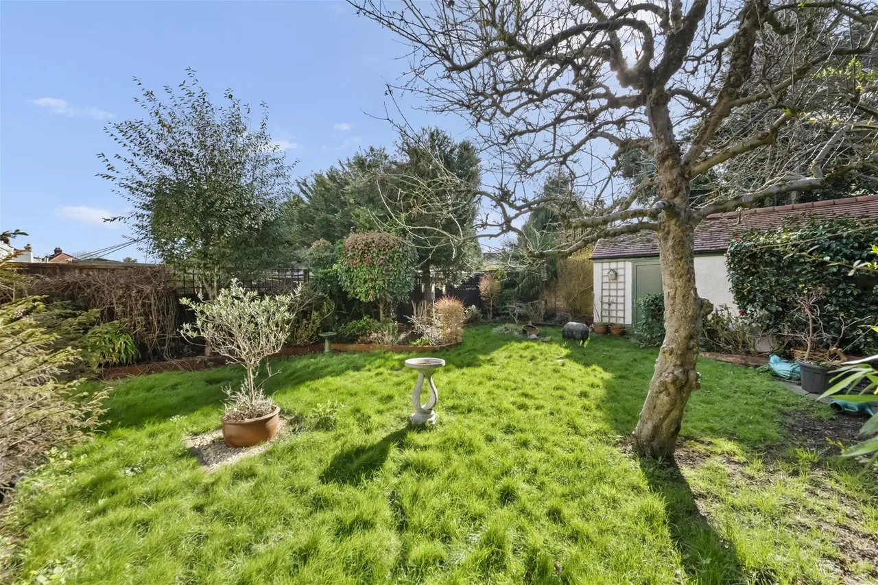 Chestnut Grove, Isleworth, photo 12