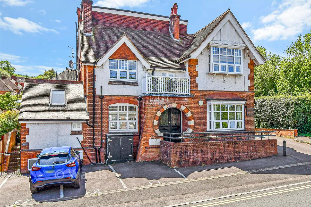 2 bed flat for sale, Baltic Road, Tonbridge, TN9