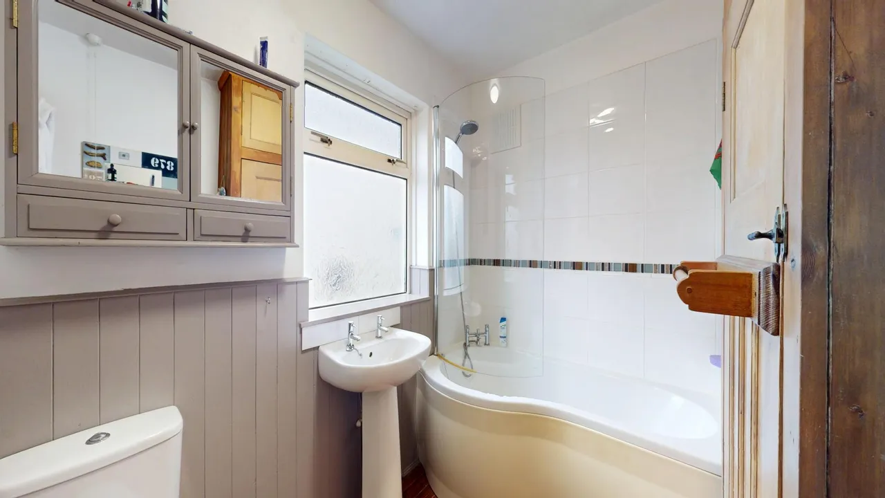 Y Goedwig, Rhiwbina, CF14, photo 16
