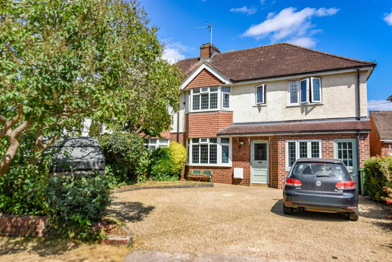 4 bed house for sale, Kingshill Park, Dursley, GL11