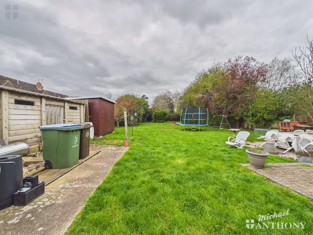 Wendover Road, Stoke Mandeville, Aylesbury, HP22 5TD, photo 22