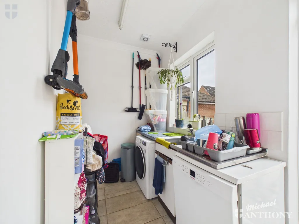 Wendover Road, Stoke Mandeville, Aylesbury, HP22 5TD, photo 11