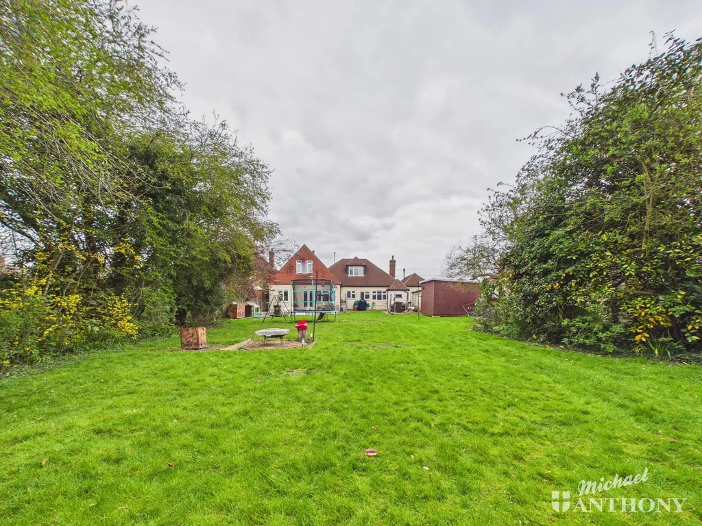 Wendover Road, Stoke Mandeville, Aylesbury, HP22 5TD, photo 25