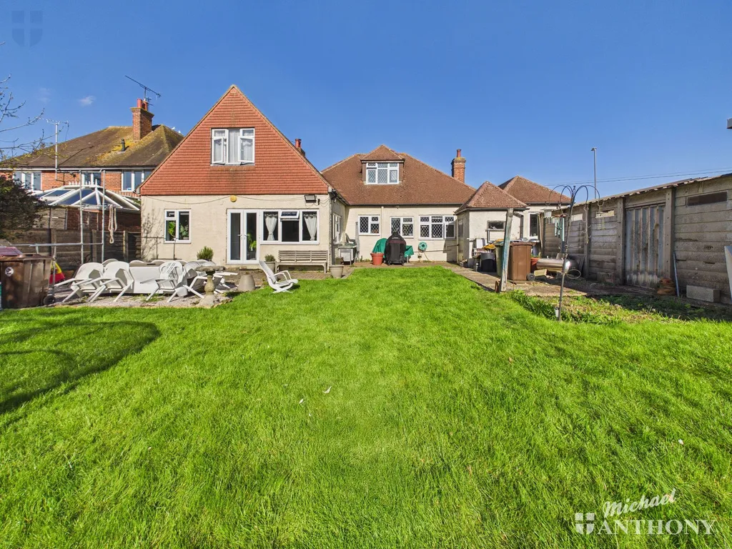 Wendover Road, Stoke Mandeville, Aylesbury, HP22 5TD, photo 31