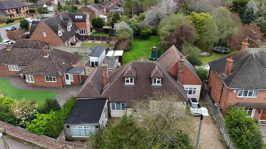 Wendover Road, Stoke Mandeville, Aylesbury, HP22 5TD, photo 4