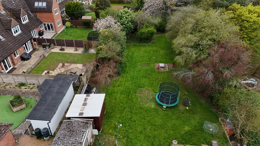 Wendover Road, Stoke Mandeville, Aylesbury, HP22 5TD, photo 3