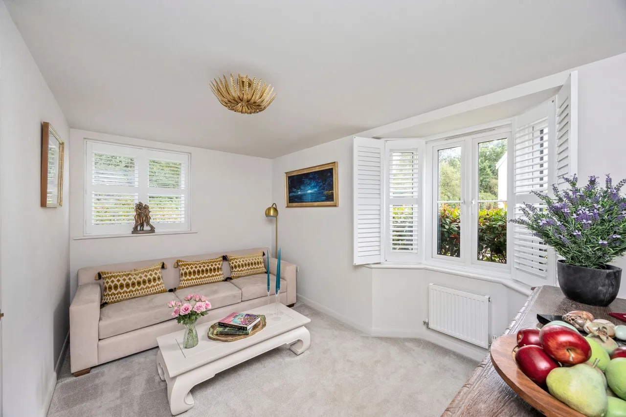 Wells Croft, Broadbridge Heath, RH12, photo 8