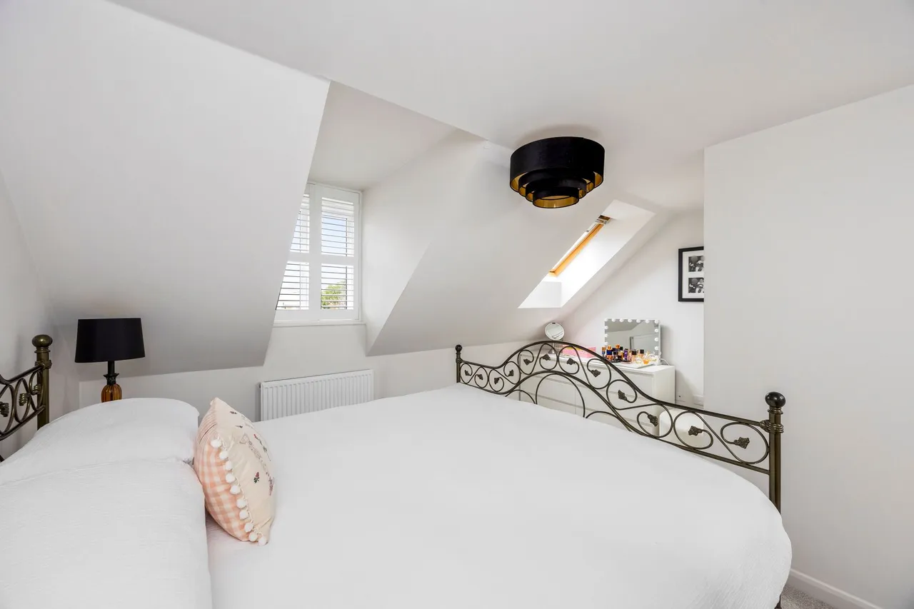 Wells Croft, Broadbridge Heath, RH12, photo 21