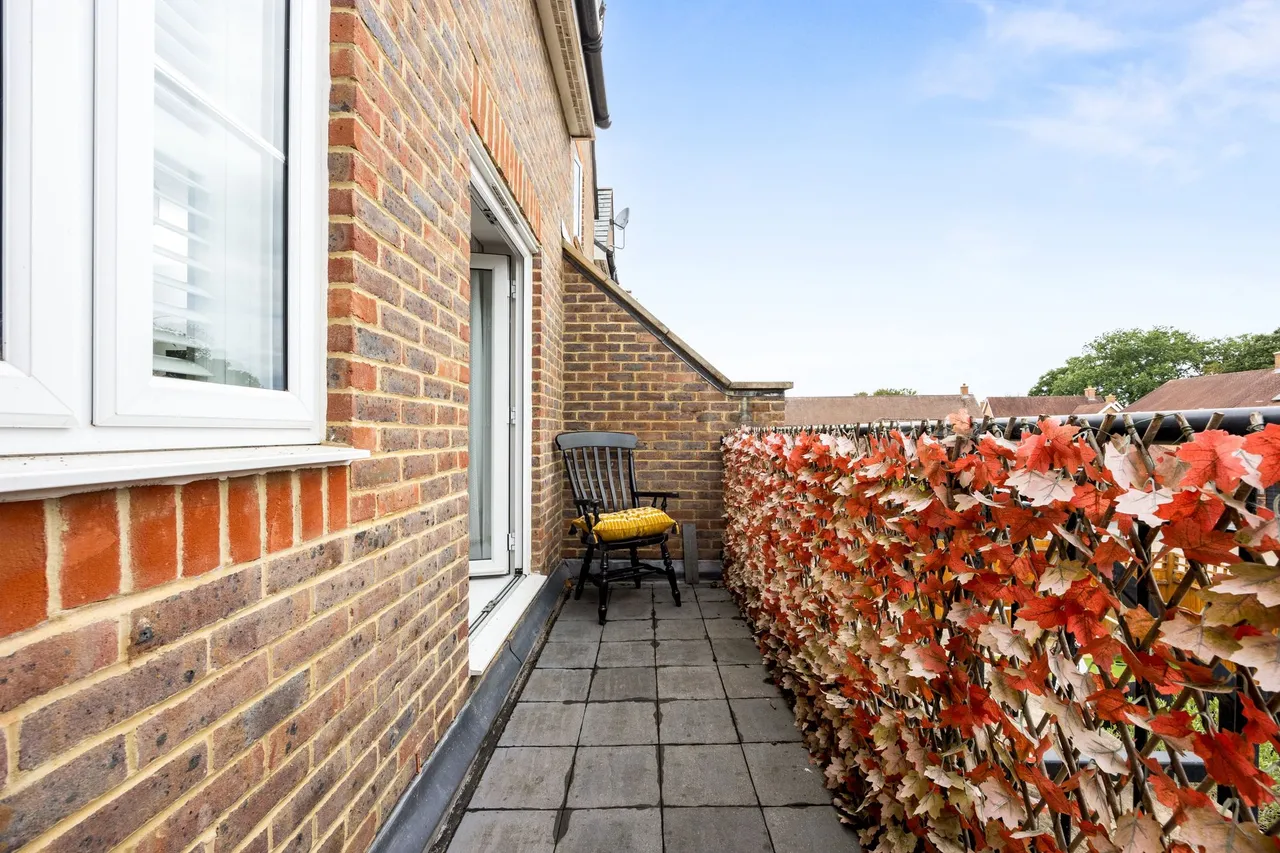 Wells Croft, Broadbridge Heath, RH12, photo 14