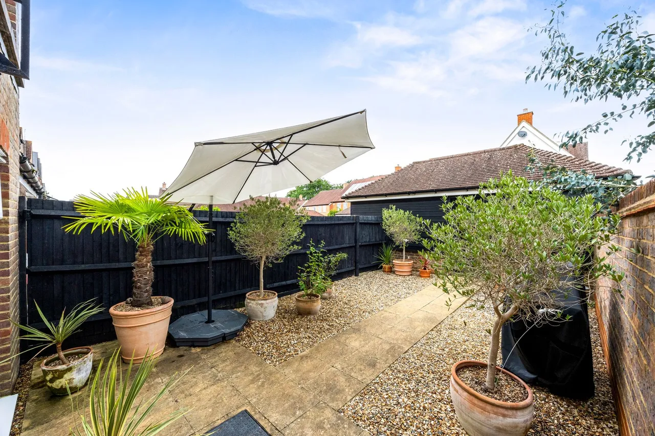 Wells Croft, Broadbridge Heath, RH12, photo 4