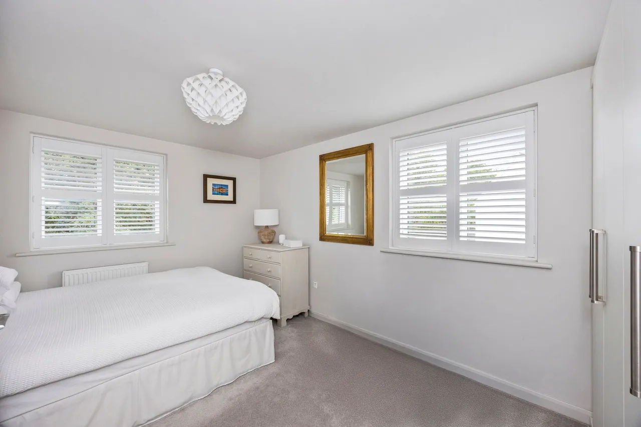 Wells Croft, Broadbridge Heath, RH12, photo 16