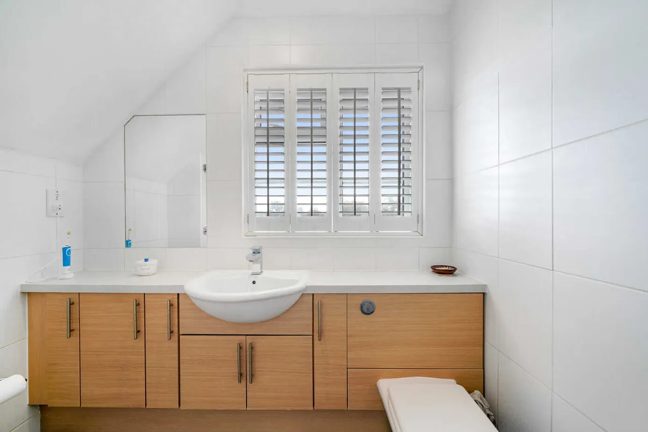 Molember Road, East Molesey, KT8, photo 11