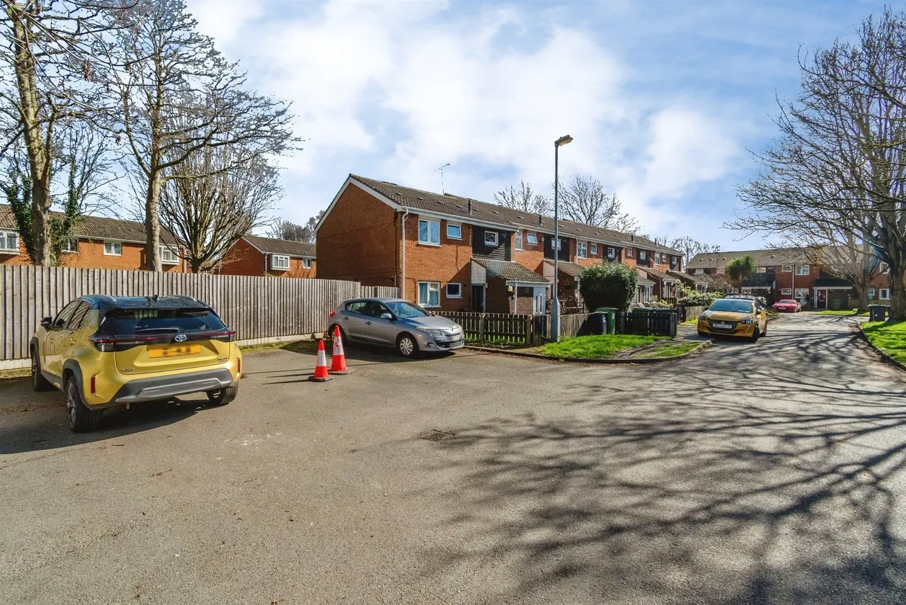Hartshorn Street, Bilston, WV14, photo 16