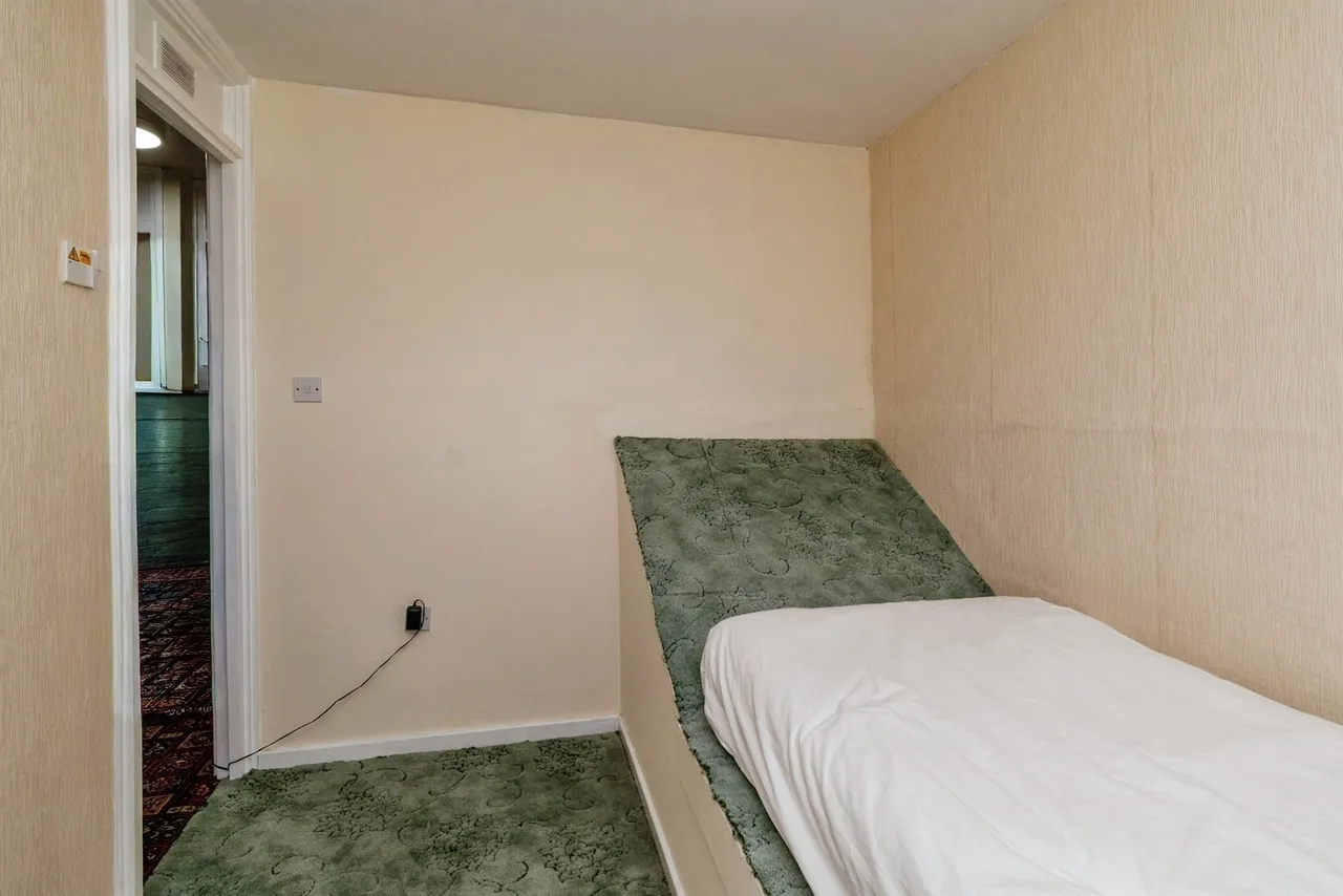 Hartshorn Street, Bilston, WV14, photo 12
