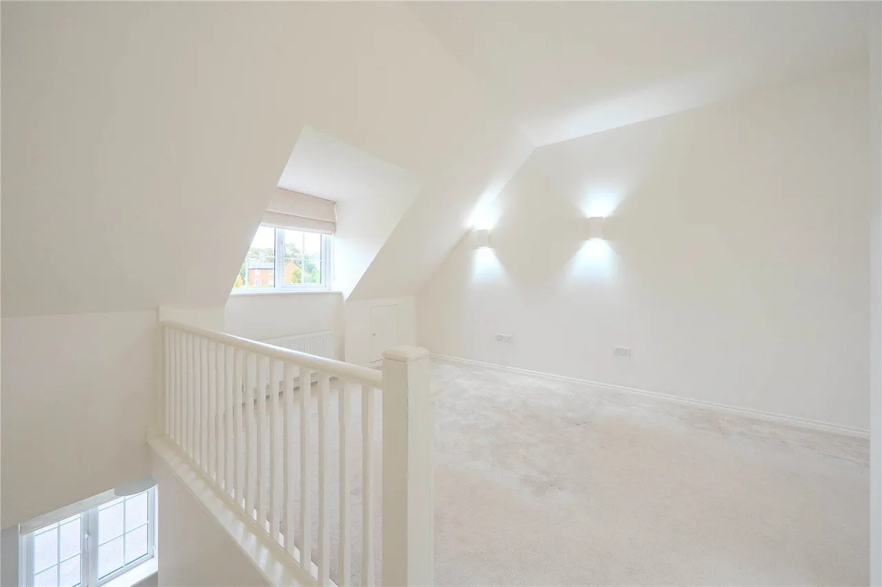 Moseley Beck Crescent, Leeds, LS16, photo 11