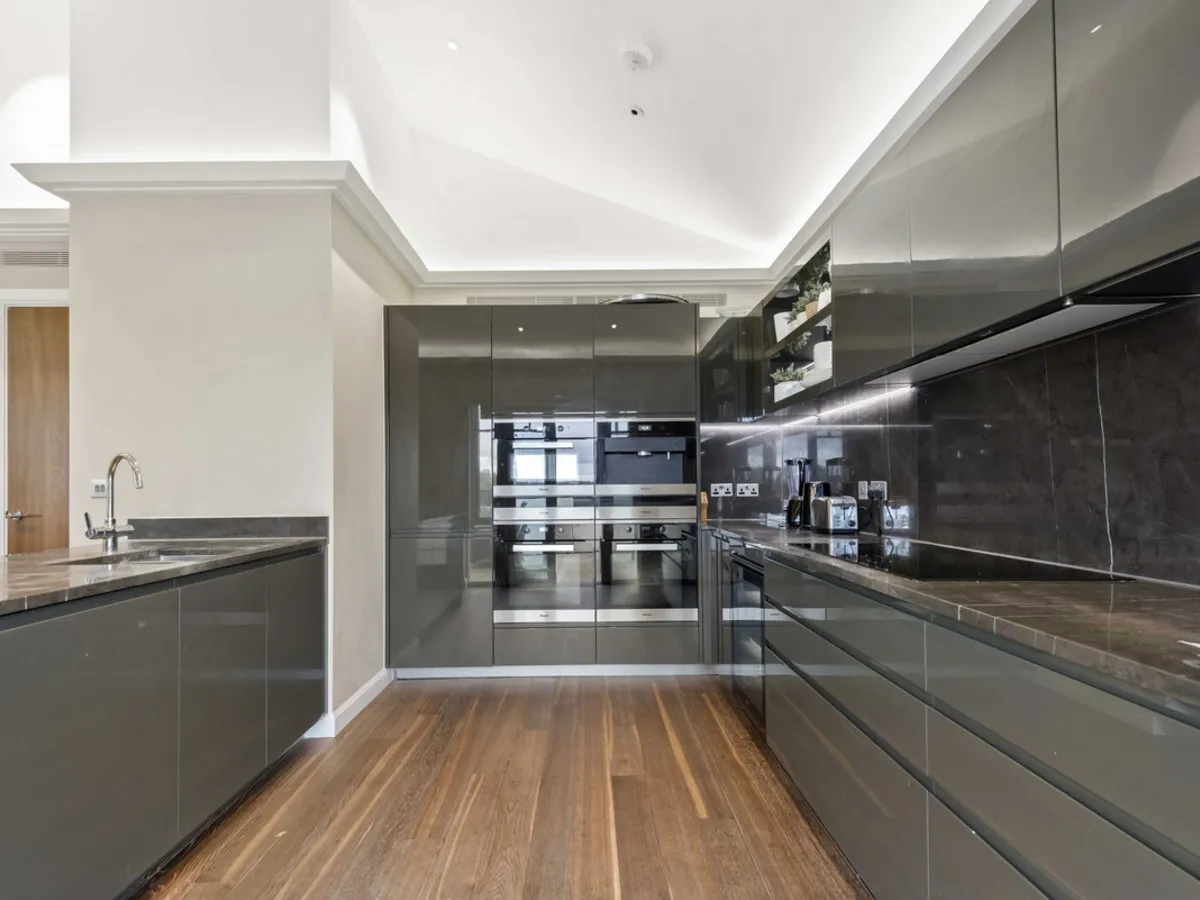 Carnwath Road, London, SW6, photo 18
