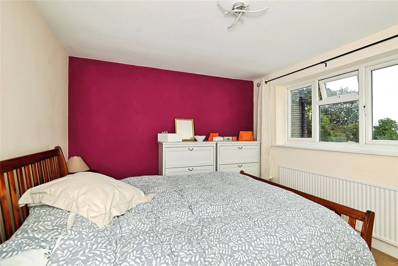 High Street, Queenborough, ME11, photo 13