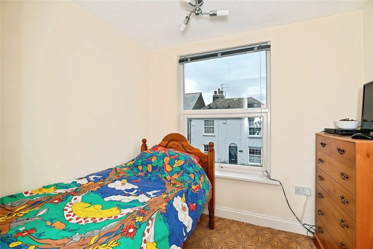 High Street, Queenborough, ME11, photo 17