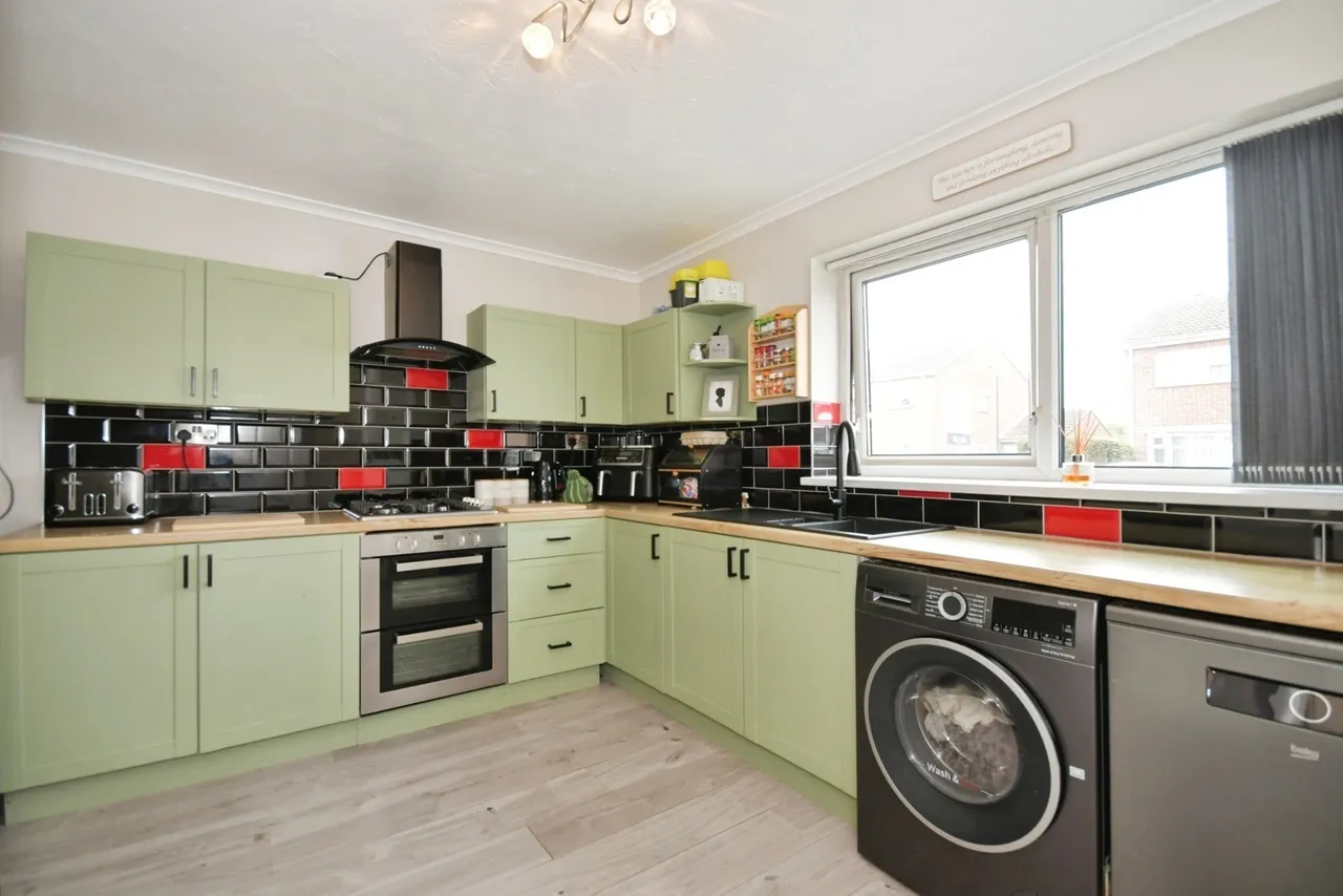 Meadow View, Holmewood, S42, photo 2