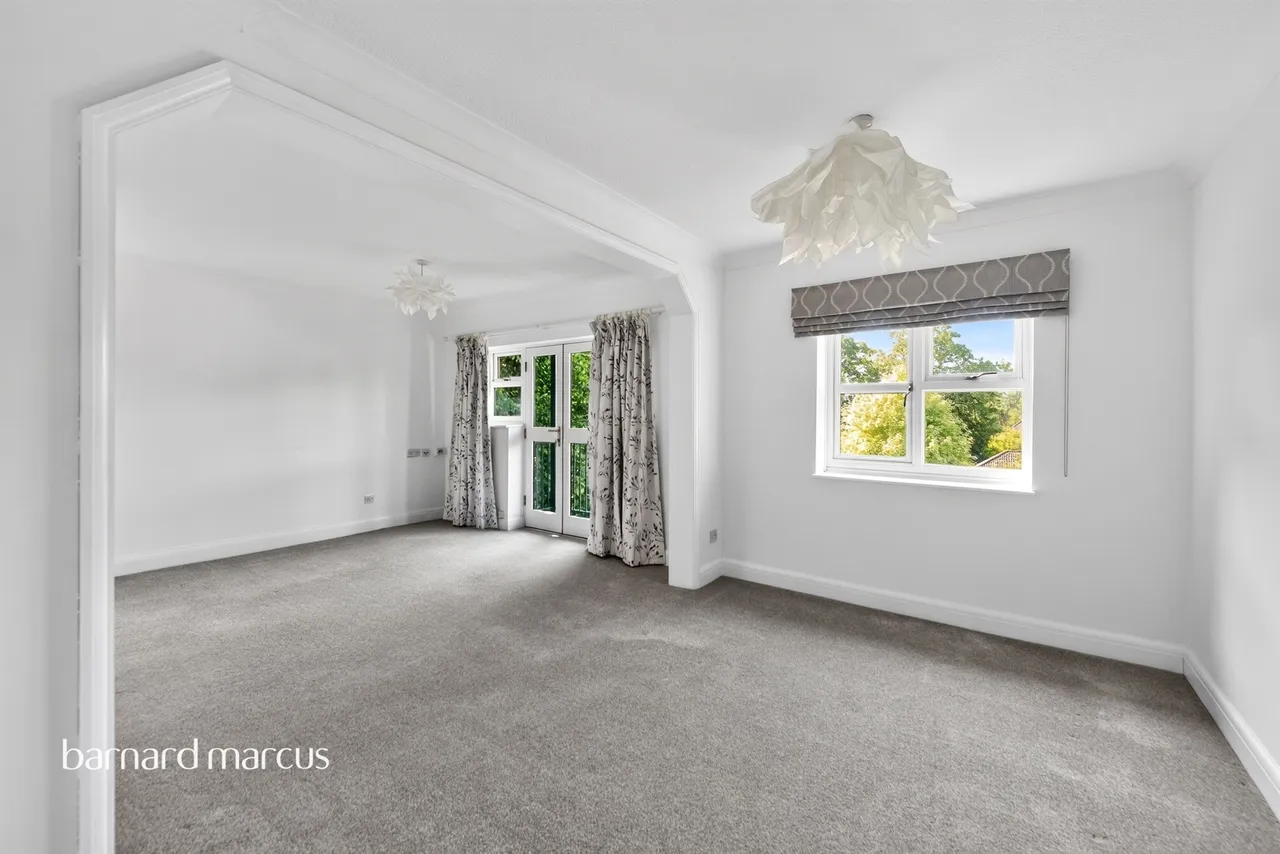 Wray Park Road, Reigate, photo 7
