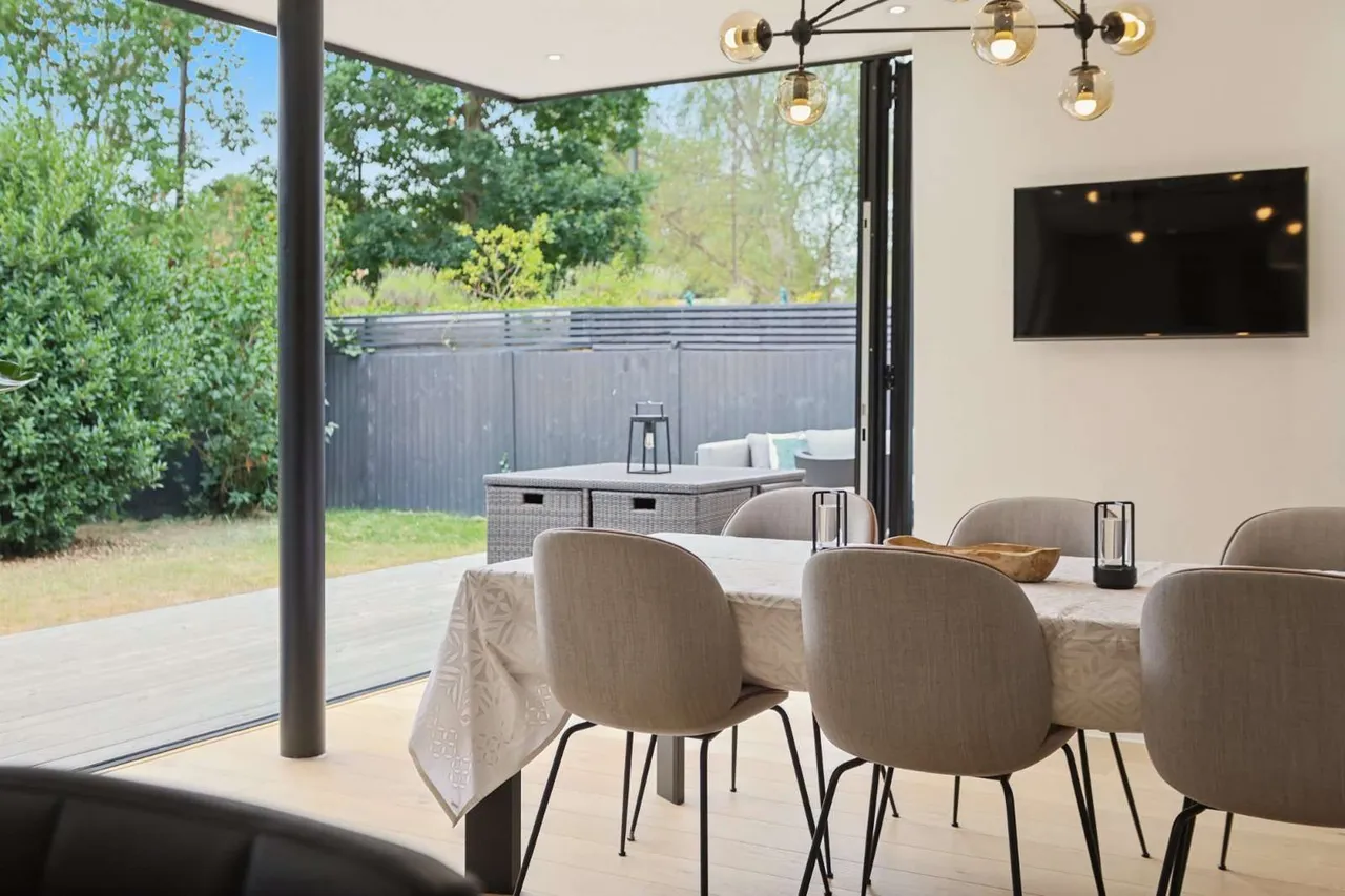 Blundel Lane, Stoke D'Abernon, Cobham, Surrey, KT11 2SF, photo 8