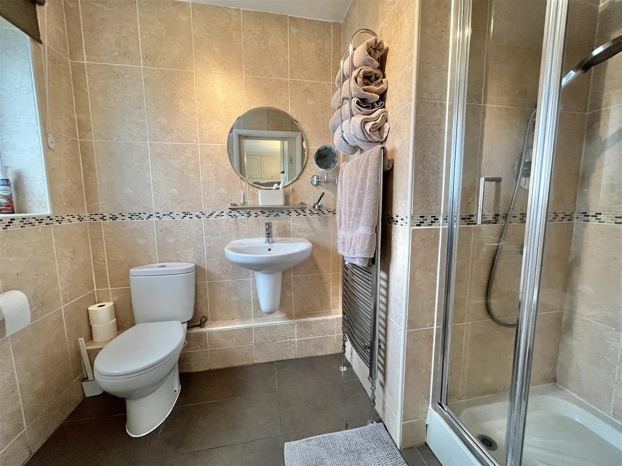 Meadowfield Close, Hadfield, SK13, photo 12