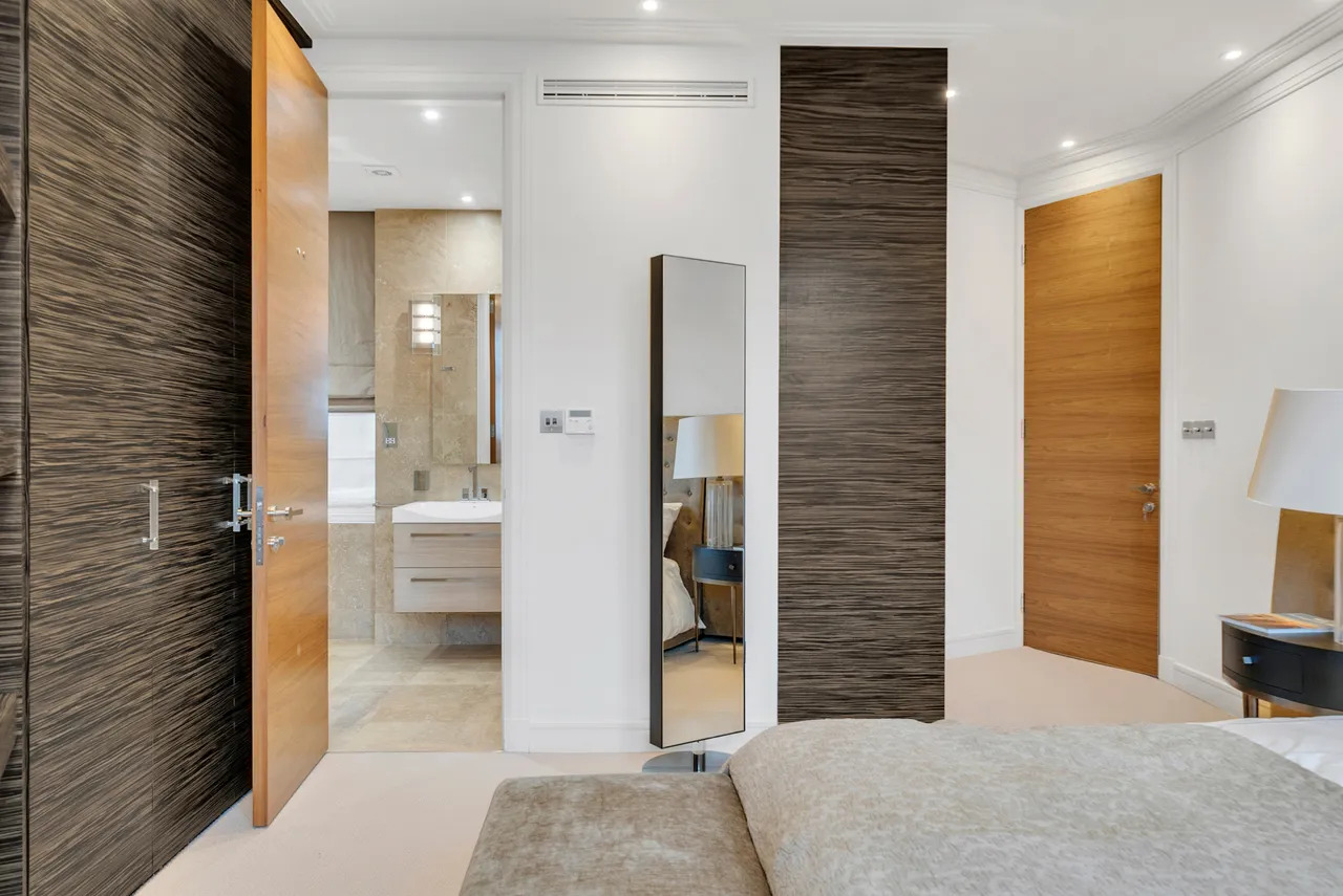 Empire House, Thurloe Place, Kensington, London, photo 11