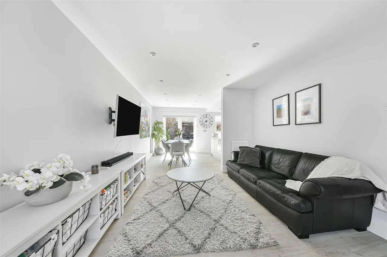 10 Surma Close, London, photo 8