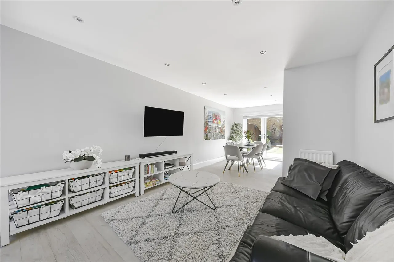 10 Surma Close, London, photo 7