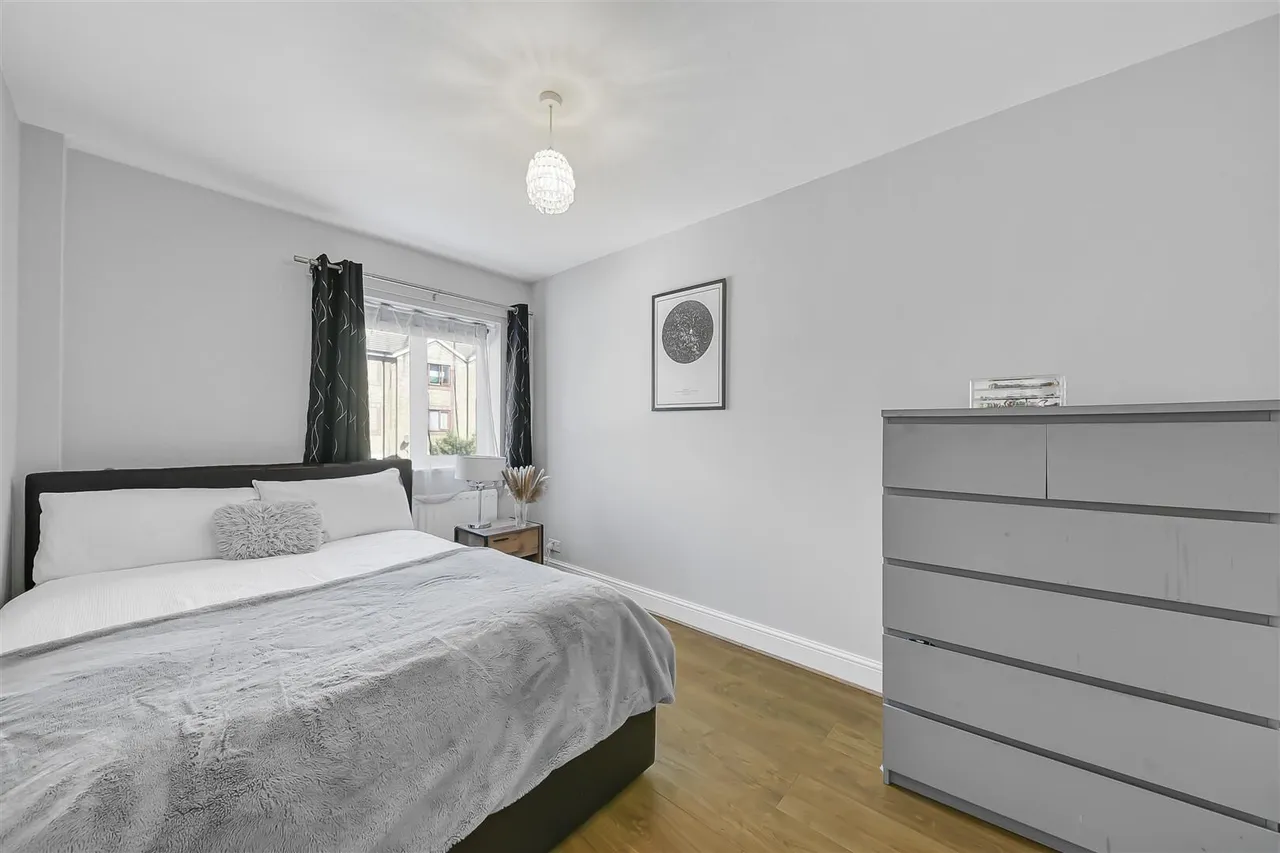 10 Surma Close, London, photo 12