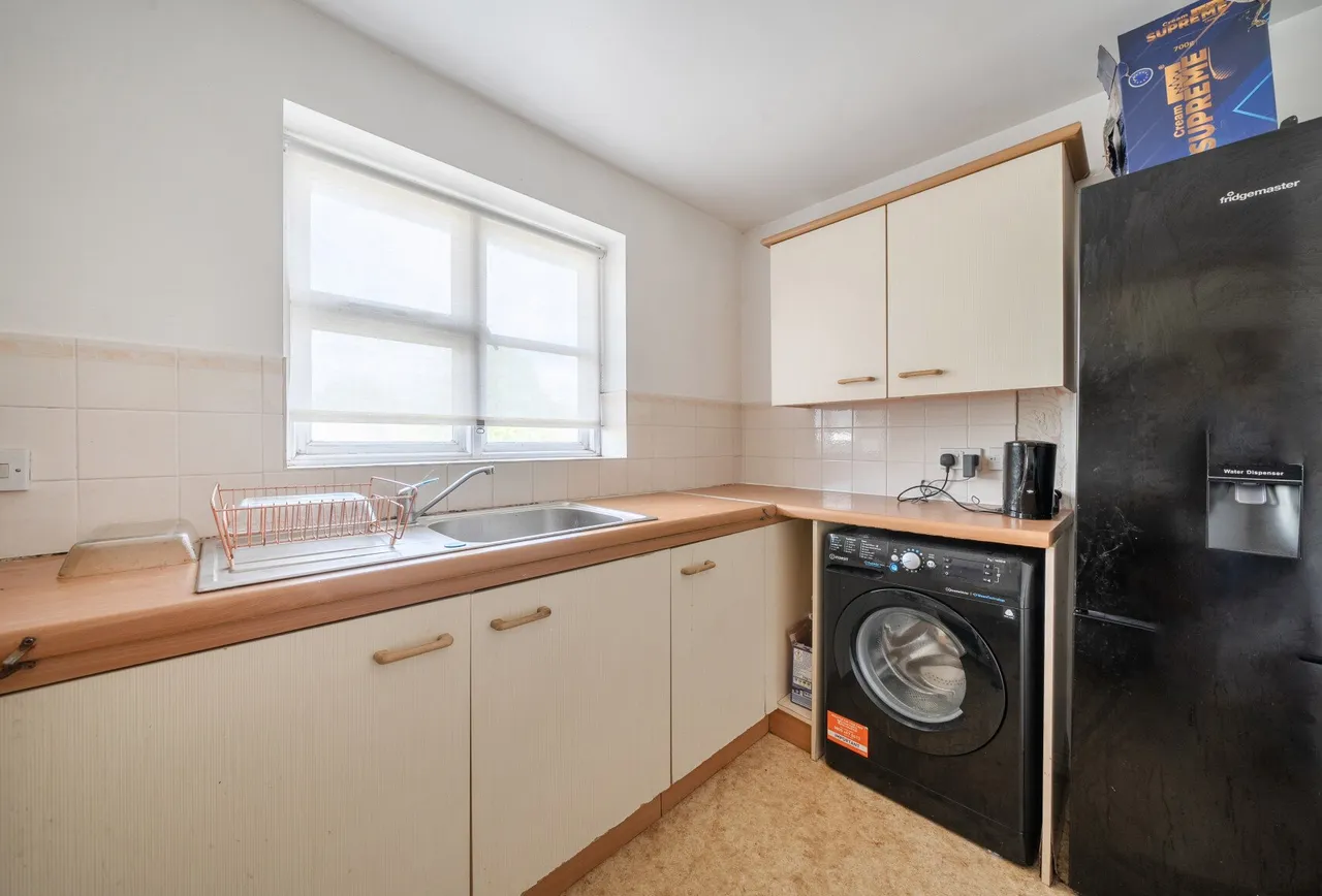 Staffords Place, Horley, RH6 9GY, photo 15