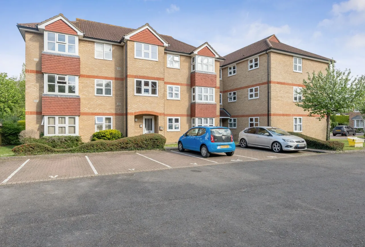 Staffords Place, Horley, RH6 9GY, photo 6