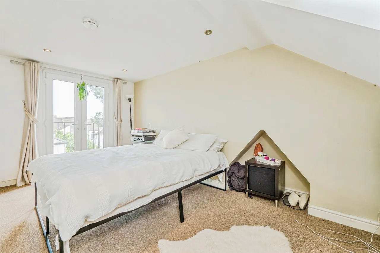 Inverness Place, Roath, Cardiff, photo 11