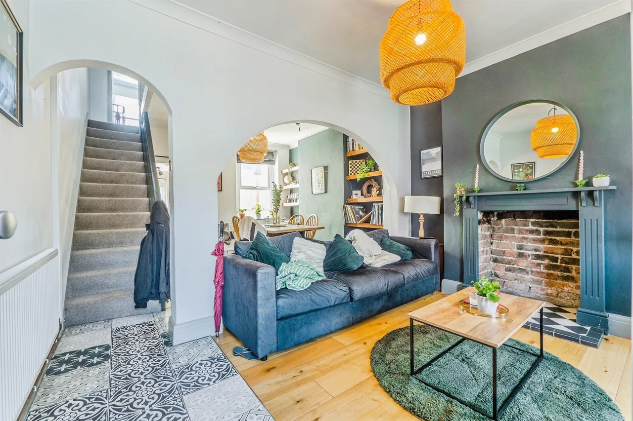 Inverness Place, Roath, Cardiff, photo 3